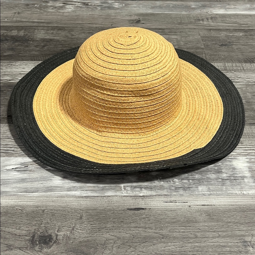 Two-Tone Straw Sun Hat